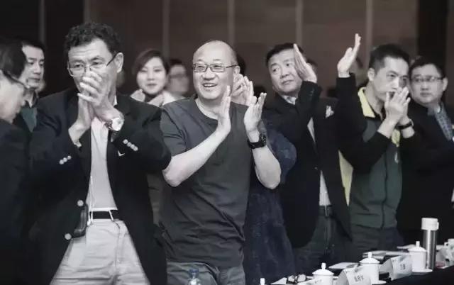 河南一老板挣100万分给员工85万，企业文化的典范与人性光辉的展现