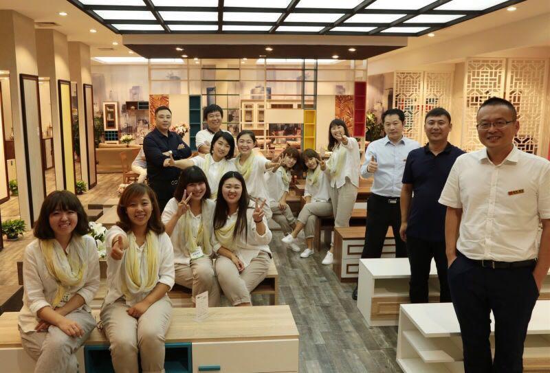 35岁男演员的转型之路，从泰山之巅的陪爬到景区NPC的蜕变