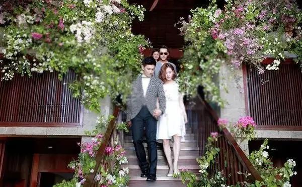 小S金钟奖复工献歌，深情献给大S，姐妹情深，舞台上的温暖瞬间