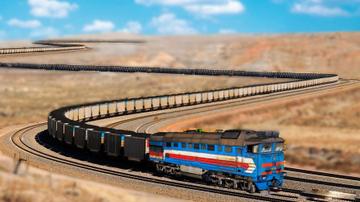 超长火车震撼再现，揭秘世界最长的火车编组与背后的故事