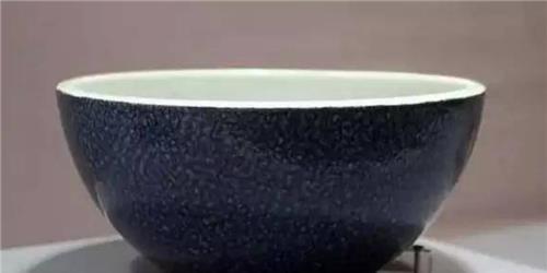 最低3元1碗，年轻人抢着去博物馆炫饭的背后