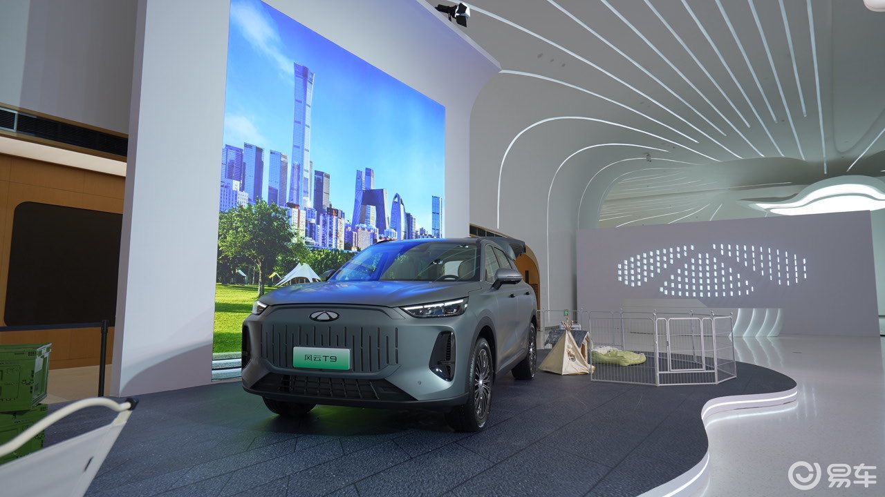 创新出行新体验,上海出租上新车型,轻松容纳6件大行李箱 创新出行新体验,上海出租上新车型,轻松容纳6件大行李箱