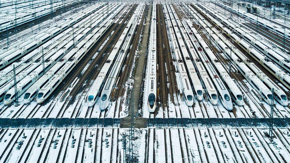 全国最忙高铁站上演速度与激情的奇迹