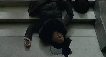 男子赴老板老家饮酒后坠亡，法院判决背后的法律与伦理考量