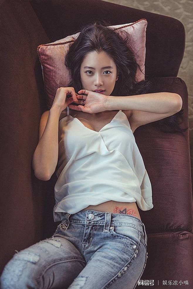 从荧幕到生活，演员克拉拉离婚背后的故事与启示