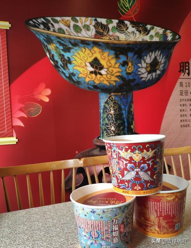 酒席上的小大人，为小朋友特别准备的肯德基两桌盛宴