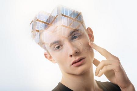 男子奇思妙想，30万赃款藏备胎，终难逃法网恢恢