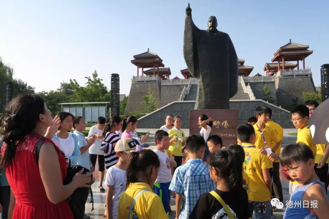 寻根之旅，男子山东认祖，意外问路问到亲叔叔