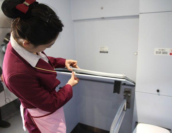 坐高铁上厕所，1万多电脑不翼而飞，一场意外的财产丢失事件