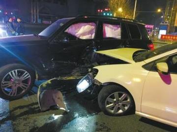 女子酒驾撞劳斯莱斯，国企员工的警醒与反思