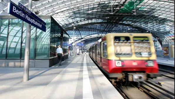 意大利工会发动总罢工，多地瘫痪的背后与影响