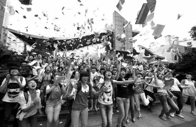 台湾光复乡灾区重建座谈会，紧张氛围中的希望与挑战