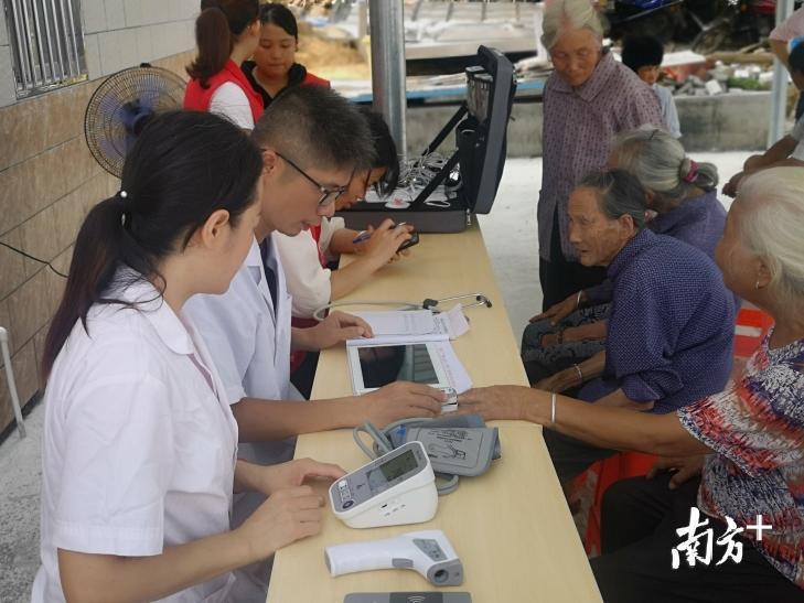 网民用AI编造三儿子不养老人被罚事件，伦理与技术的边界探讨