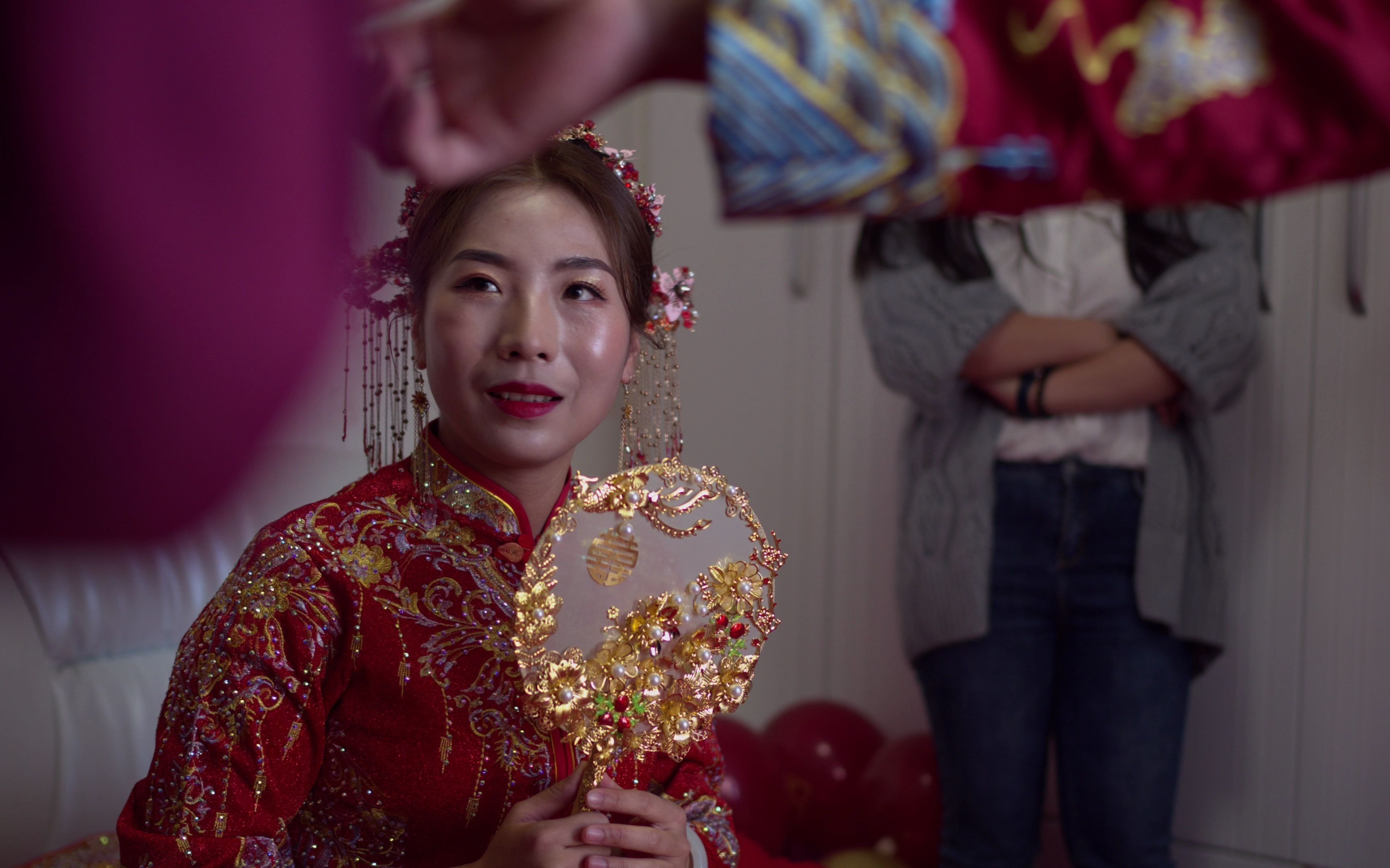 两个弟弟的憋笑大作战，姐姐出嫁的温馨瞬间