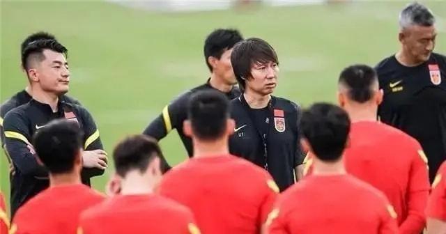 小米汽车意外开走，技术争议与用户信任的双重考验