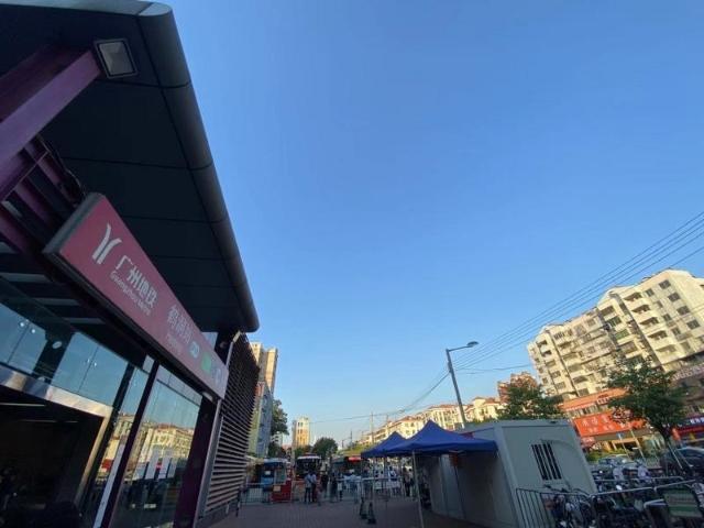 鹤洞大桥灯光绿到发慌？官方回应与公众解读