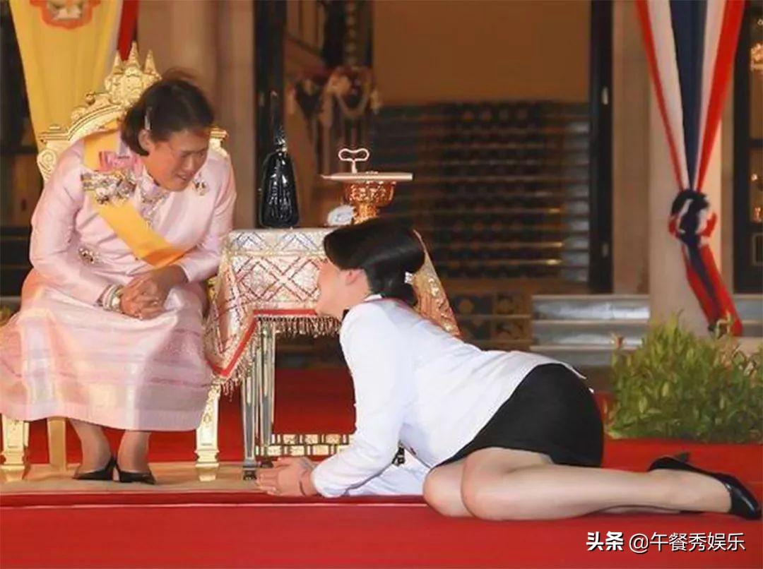 英国安德鲁王子，放弃王室头衔的背后与影响