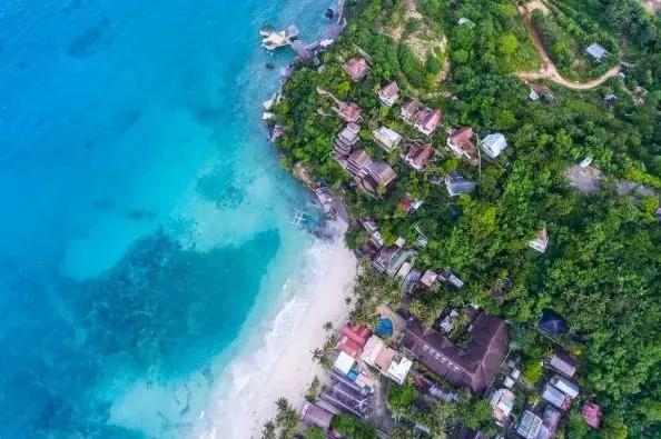 网球爱好者，迁徙的候鸟与省钱的艺术