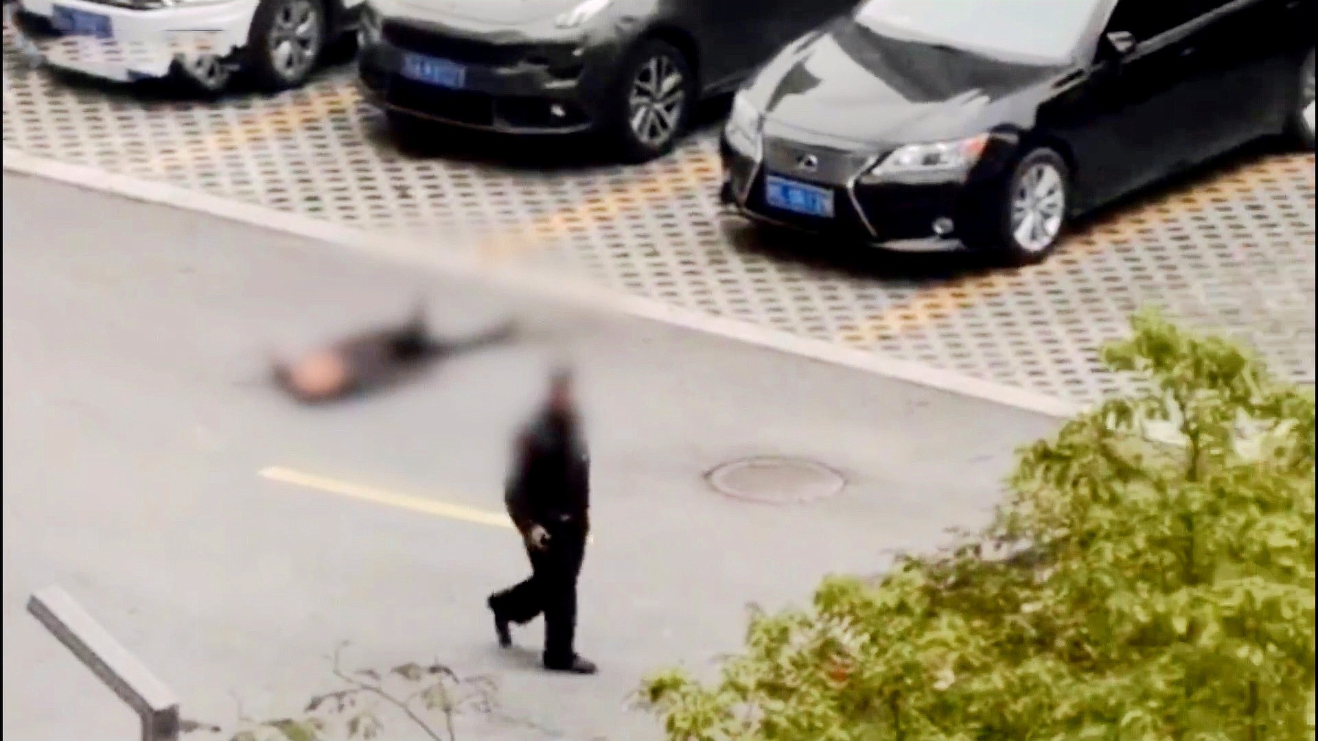 警方辟谣，南昌一男子街头持刀事件真相揭晓