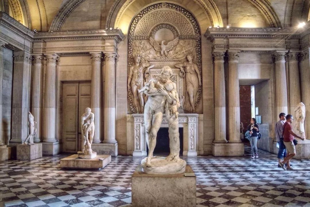 卢浮宫被盗，7分钟惊魂记