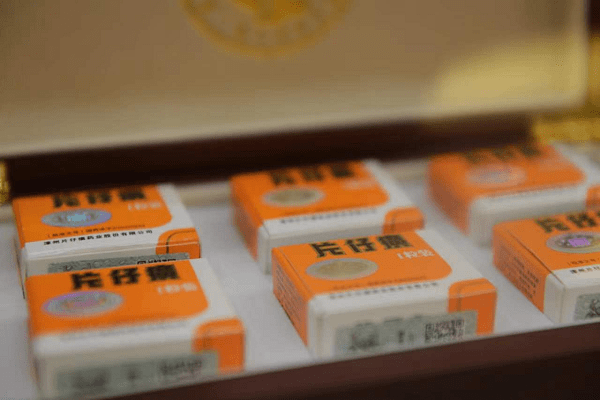 药中茅台，片仔癀价格大跌背后的市场风云