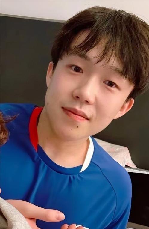 双雄并肩，王楚钦与林诗栋男双夺冠，激情与汗水的胜利交响曲