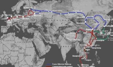 超长火车震撼再现，揭秘世界最长的火车编组与背后的故事