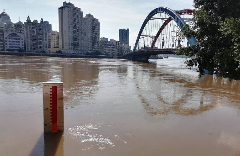 广西多条河流超警戒线，挑战与应对