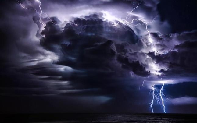 意大利工会发动总罢工，多地瘫痪的背后与影响