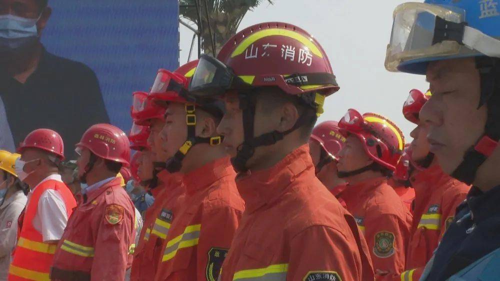 台风麦德姆直扑海南广东，风雨交加下的紧急应对与民生关切