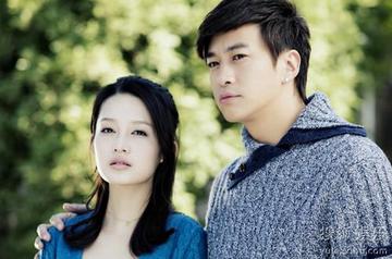 传奇再续，82岁影帝许冠文一年内双获博士学位，演绎艺术与学问的璀璨人生