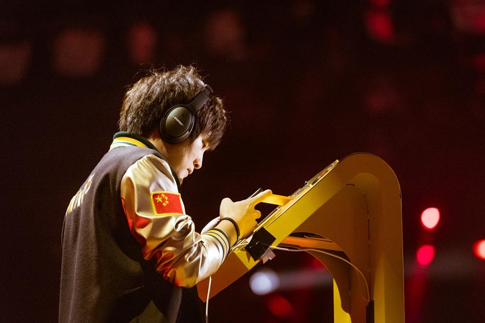 台风风神来袭，多地交通停运停航，应对措施全面升级