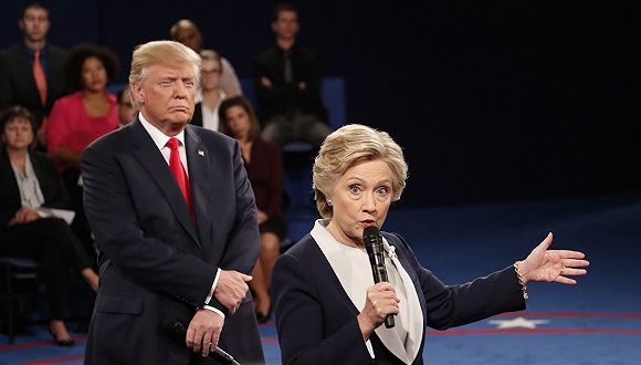 希拉里痛批特朗普2.5亿美元改造白宫，政治决策与财政浪费的双重审视