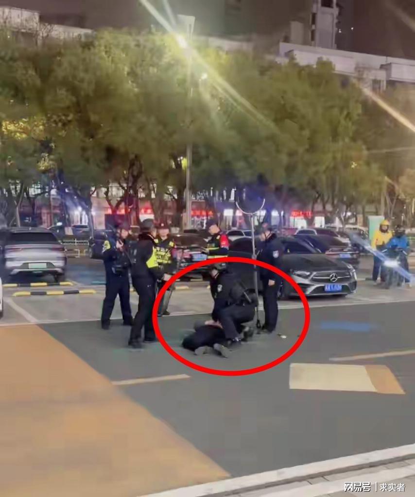 警方辟谣，南昌一男子街头持刀事件真相揭晓