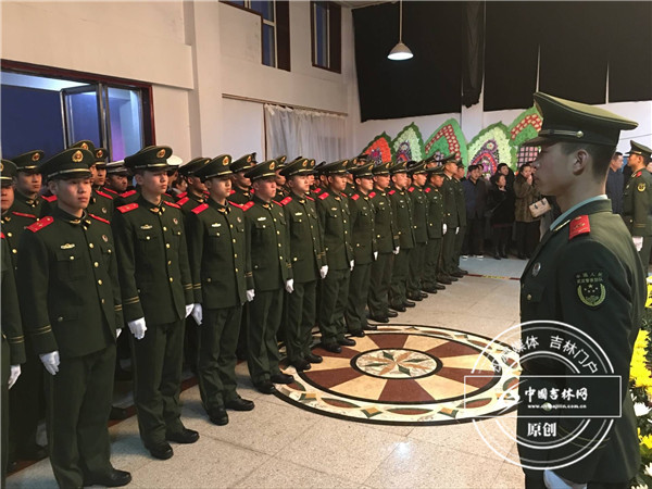 警徽闪耀，派出所副所长国庆执行任务中英勇牺牲