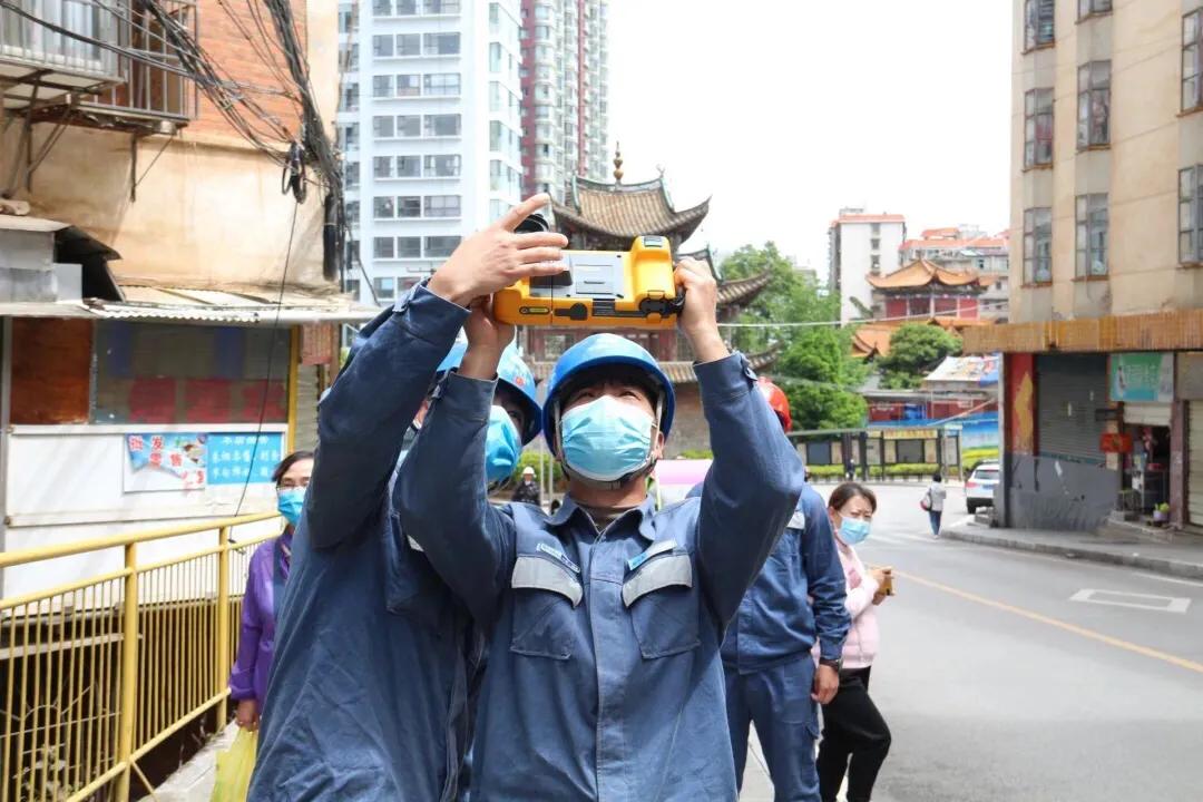 寒流预警，多地将迎下半年来最冷一天，极端天气下的生存指南