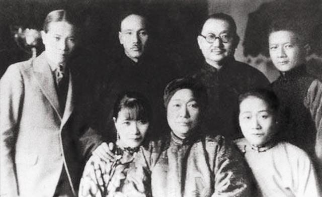 罗智强嘲讽沈伯洋,从求爷爷告奶奶看台湾政坛的撕裂与沉沦 罗智强嘲讽沈伯洋,从求爷爷告奶奶看台湾政坛的撕裂与沉沦