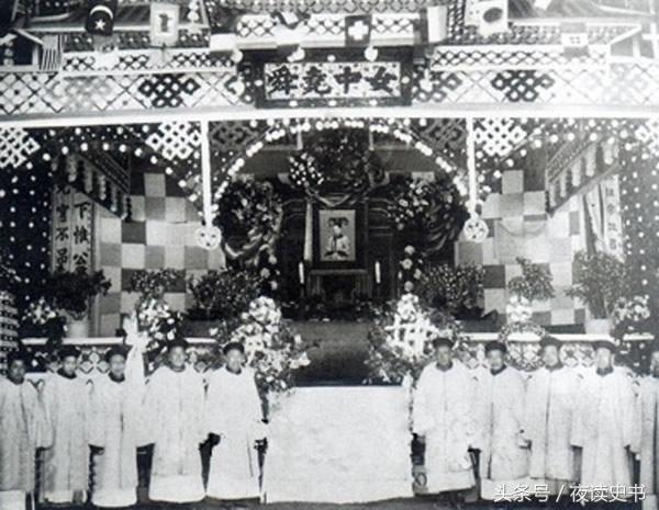 三日半旗志哀,香港社会反思与集体记忆的书写 三日半旗志哀,香港社会反思与集体记忆的书写