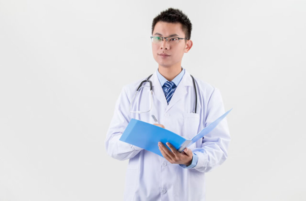 辣得过火!少年狂食超辣火鸡面竟引发十二指肠穿孔,医生,这种挑战要不得! 辣得过火!少年狂食超辣火鸡面竟引发十二指肠穿孔,医生,这种挑战要不得!