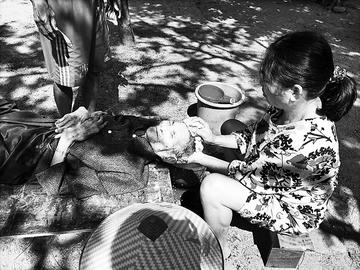 百万借款照见人间大爱,一位婆婆五年如一日的生命守望 百万借款照见人间大爱,一位婆婆五年如一日的生命守望