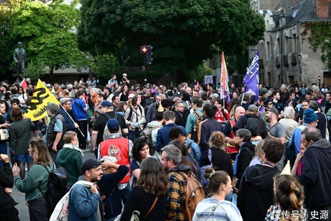 菲律宾街头烽火连天,超大规模游行背后的深层矛盾与未来挑战 菲律宾街头烽火连天,超大规模游行背后的深层矛盾与未来挑战