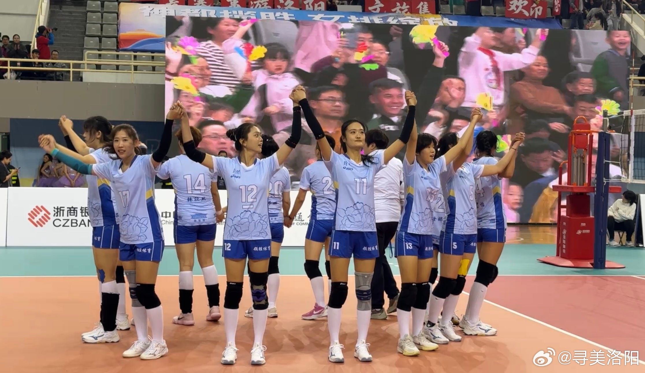 朱婷领衔，河南女排力克卫冕冠军，逆袭之战的激情与荣耀