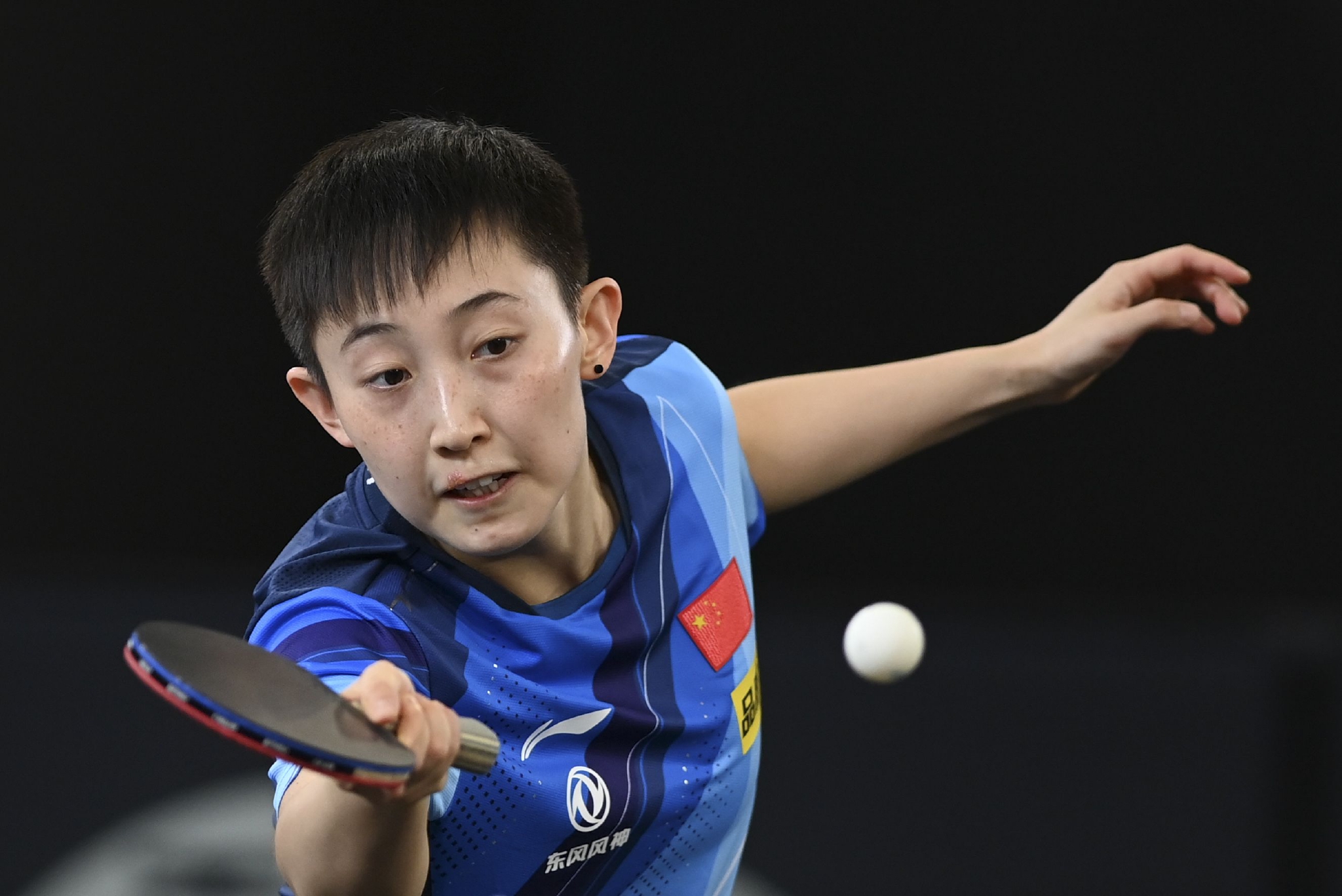 逆转巅峰战!王曼昱四局鏖战险胜范思琦,亚锦赛女单决赛上演惊心动魄对决 逆转巅峰战!王曼昱四局鏖战险胜范思琦,亚锦赛女单决赛上演惊心动魄对决