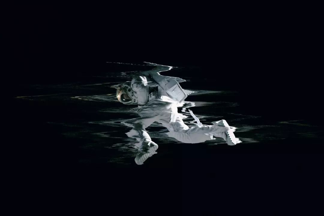 星际探索遭遇重大挫折，SpaceX星舰首次试飞外壳破裂，未来计划面临严峻挑战