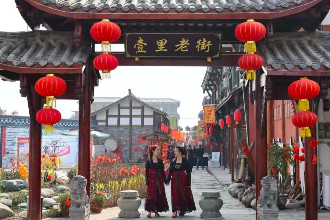 烟火与战旗共舞—一场巷战演习背后的军民融合图景