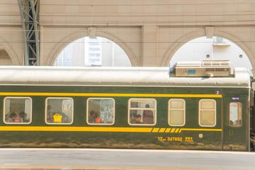 绿皮火车上的烟灰缸,一场关于文明与健康的时代对话 绿皮火车上的烟灰缸,一场关于文明与健康的时代对话