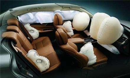 宝马全球召回14.2万辆问题车辆 涵盖多款车型,软件缺陷引发气囊安全隐患 宝马全球召回14.2万辆问题车辆 涵盖多款车型,软件缺陷引发气囊安全隐患