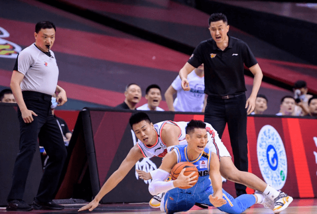 粤疆争霸终落幕！广东男篮加时鏖战力克新疆问鼎全运会之巅