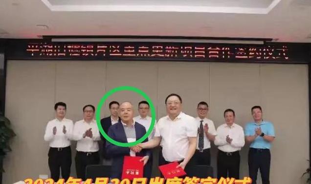 董事长被抓后,前妻紧急接班,一场突如其来的企业变革 董事长被抓后,前妻紧急接班,一场突如其来的企业变革