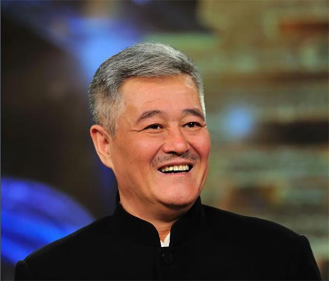 从奥运冠军到负债累累,杨威自曝房贷危机背后的真相 从奥运冠军到负债累累,杨威自曝房贷危机背后的真相